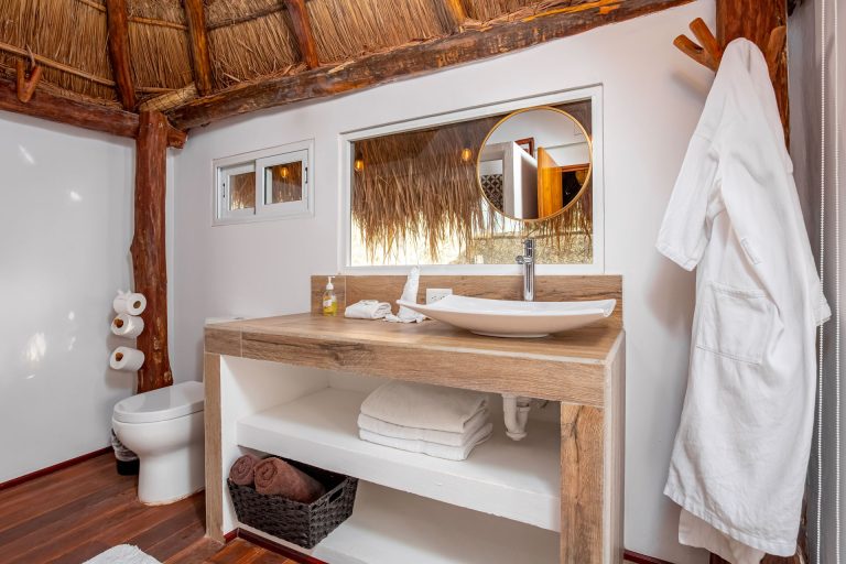 tree-house-casa-kabil-fire-007